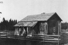 Digtimot under Berg gård, Gjøvik, ca. 1935. – Foto: Mjøsmuseet