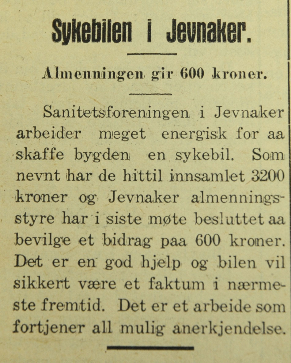 Bilde av notis i avisen Hadeland om almenningsstyret i Jevnaker som gir 600kr til sykebilen i Jevnaker