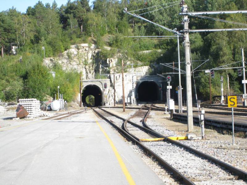 Bilde tunnellene Dombås stasjon