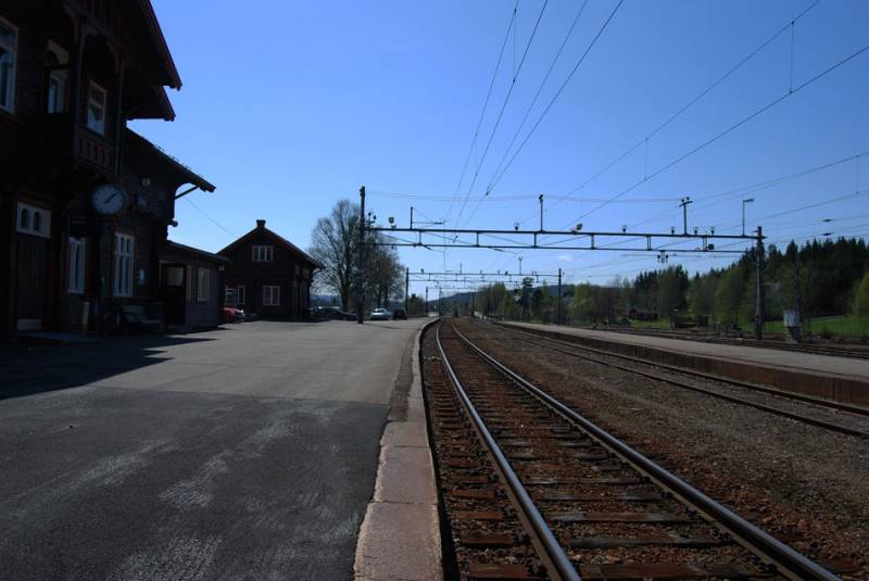 Bilde av stasjonsområde Eina stasjon