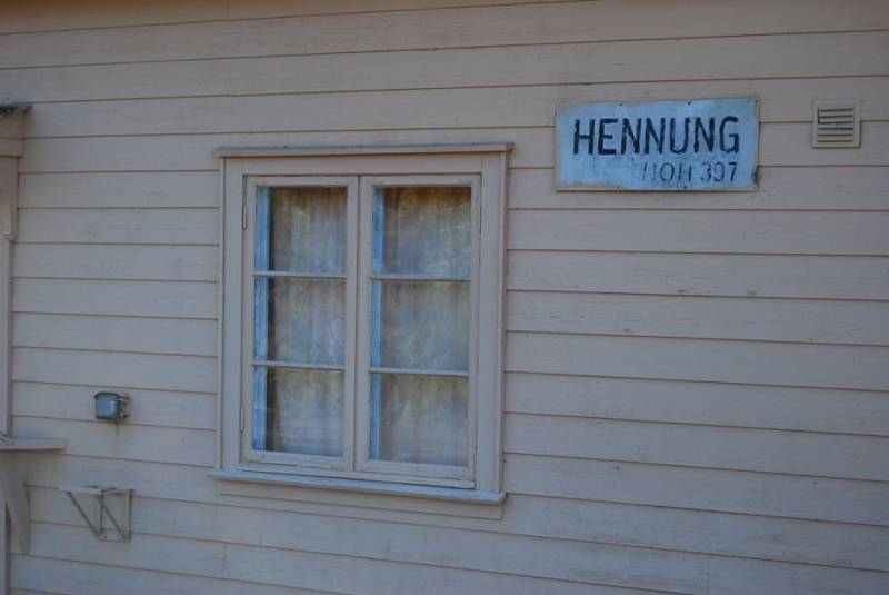 Bilde av skilt Hennung stasjon 397 moh