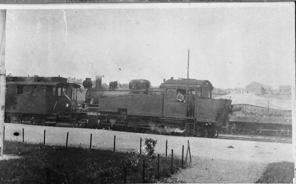 Bilde av damplokomotiv på Kraby stasjon