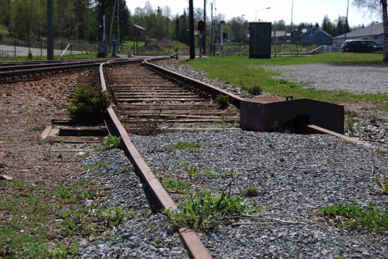 Bilde av togspor ved Raufoss stasjon