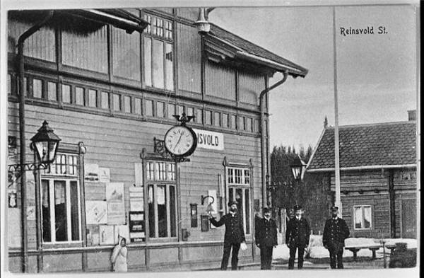 Bilde av Reinsvoll stasjon ca 1959