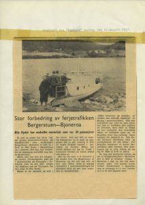 Artikkel i avisen "Samhold" 12. 08. 1957 angående forbedring av fergetrafikken mellom Bergestuen og Bjoneroa Bilde av Artikkel i avisen "Samhold" 12. 08. 1957 angående forbedring av fergetrafikken mellom Bergestuen og Bjoneroa