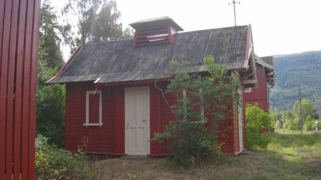 Sjoa stasjon (Fotograf: Dagmar Buen © Fylkesarkivet i Oppland). Bilde av bygg ved Sjoa stasjon