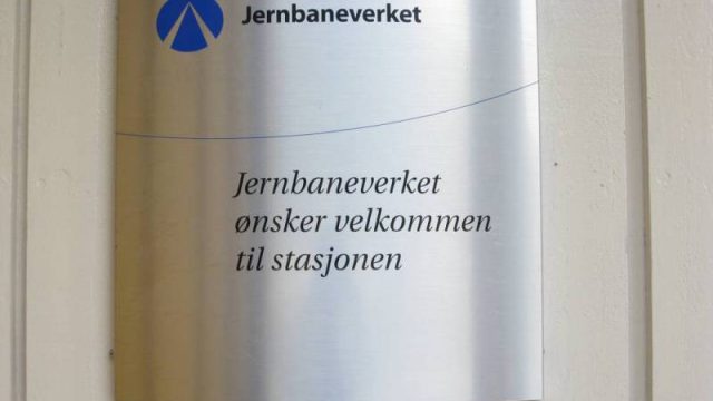 Otta stasjon (Fotograf: Dagmar Buen © Fylkesarkivet i Oppland). Bilde detalj Otta stasjon