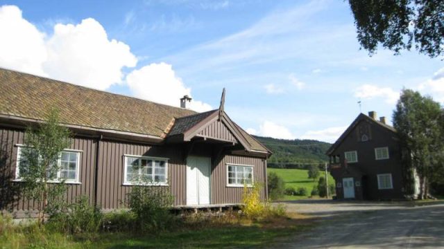 Dovre stasjon (Fotograf: Dagmar Buen © Fylkesarkivet i Oppland) Bilde fra Dovre stasjon