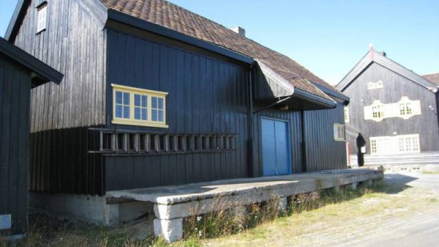 Hjerkinn stasjon (Fotograf: Dagmar Buen © Fylkesarkivet i Oppland). Bilde fra Hjerkinn stasjon