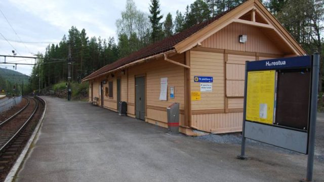 Harestua stasjon (Fotograf: Solfrid Myhre(c) Arkivnett Oppland) Bilde av Harestua stasjon