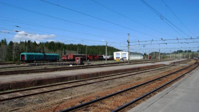 Eina stasjon 2008 (Fotograf: Solfrid Myhre, (c)Arkivnett Oppland) Bilde av togsporene ved Eina stasjon