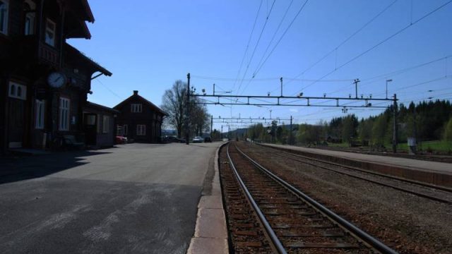 Eina stasjon 2008 (Fotograf: Solfrid Myhre, (c)Arkivnett Oppland) Bilde av stasjonsområde Eina stasjon