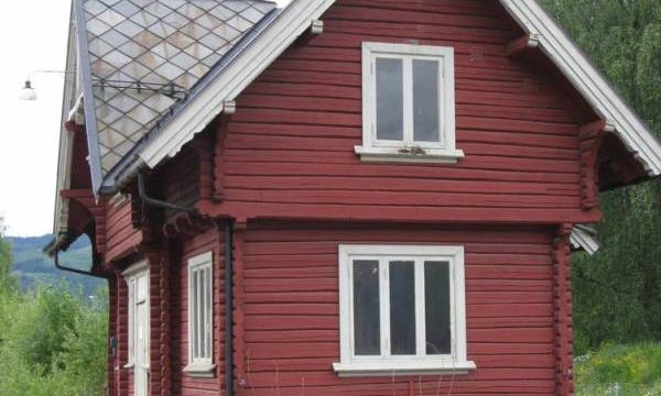 Fåberg stasjon (Fotograf: Dagmar Buen © Fylkesarkivet i Oppland) Bilde Fåberg stasjon