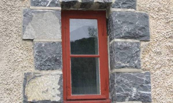 Fåberg stasjon (Fotograf: Dagmar Buen © Fylkesarkivet i Oppland) Bilde vindu Fåberg stasjon