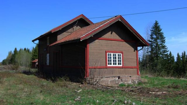 Hågår stasjon (Fotograf: Solfrid Myhre, (c) Arkivnett Oppland) Bilde av stasjonsbygning ved Hågår stasjon