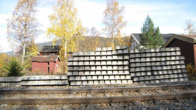 Losna stasjonLosna stasjon (Fotograf: Dagmar Buen © Fylkesarkivet i Oppland). Bilde fra Losna stasjon