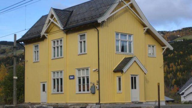 Øyer stasjon (Fotograf: Dagmar Buen © Fylkesarkivet i Oppland). Bilde Øyer stasjon