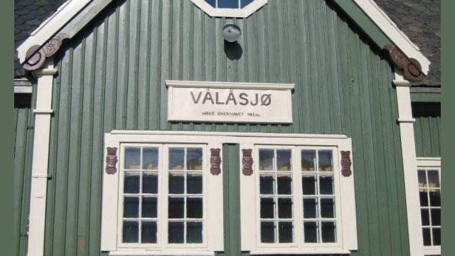 Vålåsjø stasjon (Fotograf: Dagmar Buen © Fylkesarkivet i Oppland). Bilde Vålåsjø stasjon