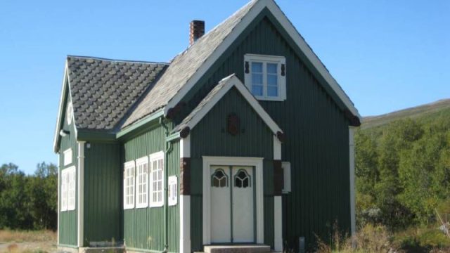 Vålåsjø stasjon (Fotograf: Dagmar Buen © Fylkesarkivet i Oppland). Bilde Vålåsjø stasjon